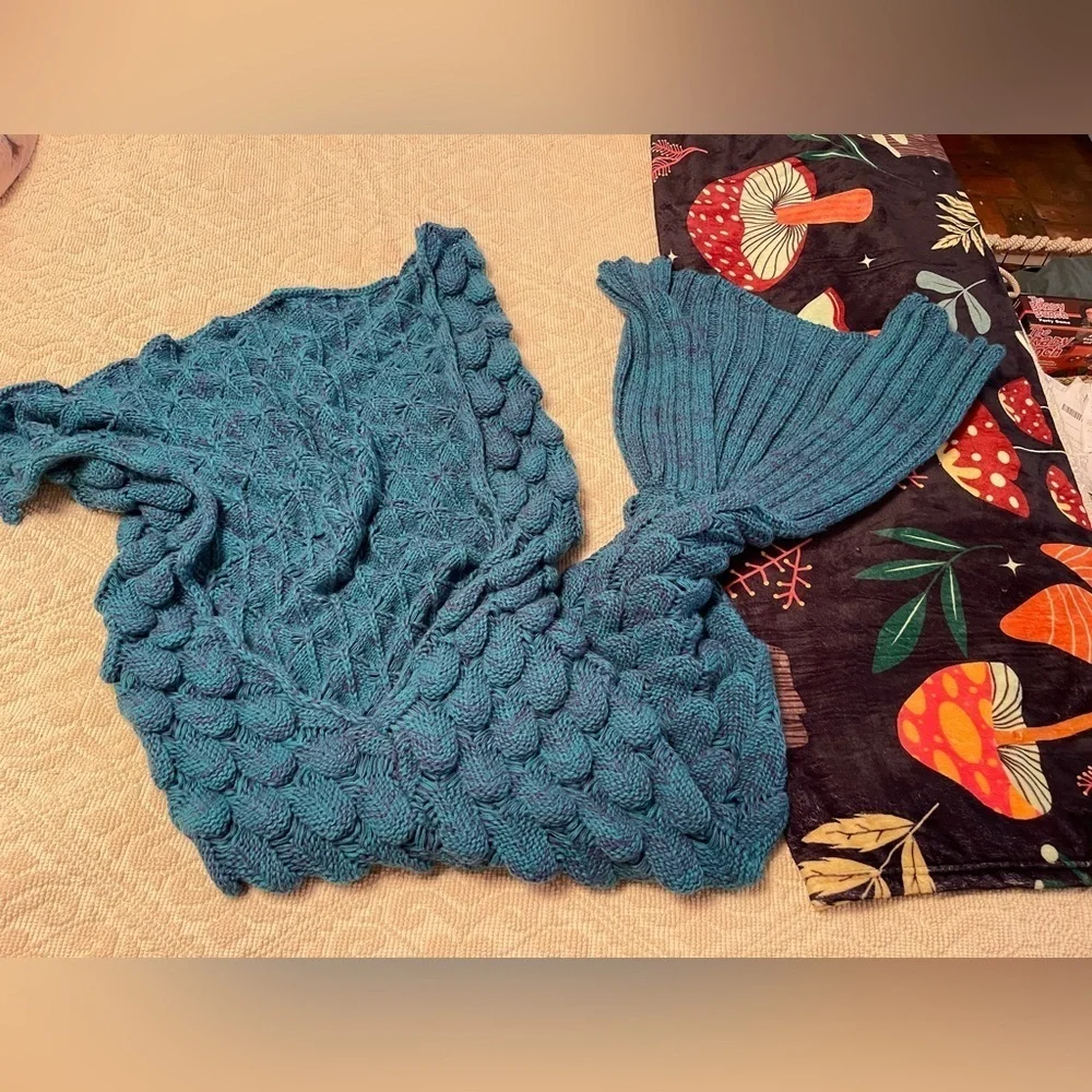 Moda-Up acrylic teal blue & purple crocheted mermaid tail blanket throw. One sz.